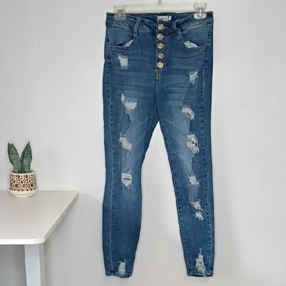 Rue21 High Waist Distressed Light Wash Button Fly Skinny Jeans Size 8